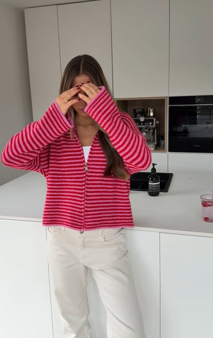 CÁRDIGAN DE PUNTO CON CREMALLERA COLOR CHERRY