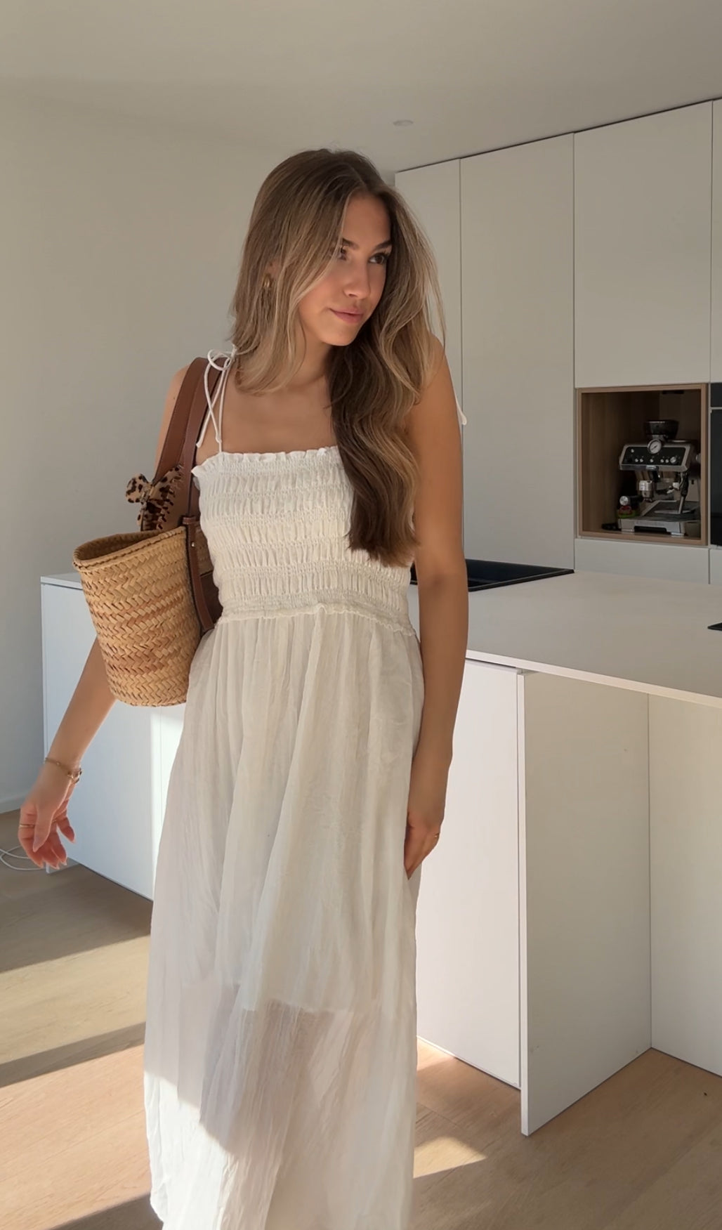 VESTIDO DE ALGODÓN COLOR BLANCO