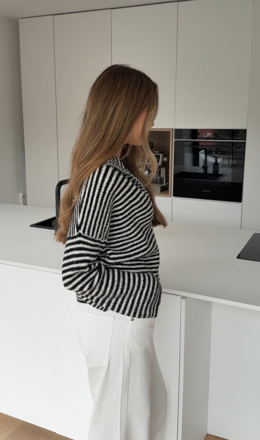 CÁRDIGAN DE PUNTO CON CREMALLERA COLOR CHOCOLATE