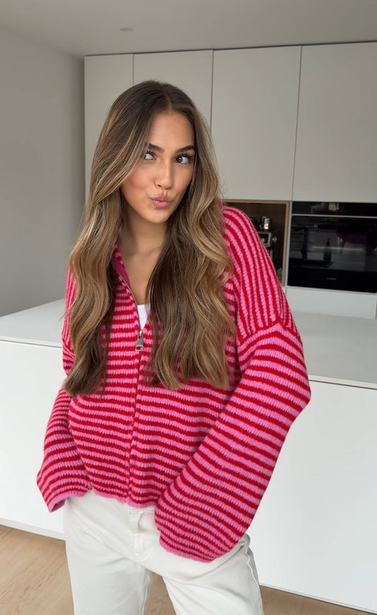 CÁRDIGAN DE PUNTO CON CREMALLERA COLOR CHERRY