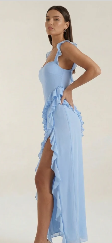 Vestido Largo con Volantes