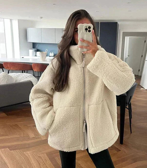Silvia | Chaqueta Teddy oversize con cuello alto