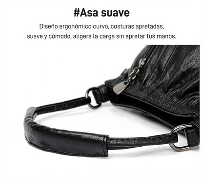 Bolso de mano con diseño arrugado