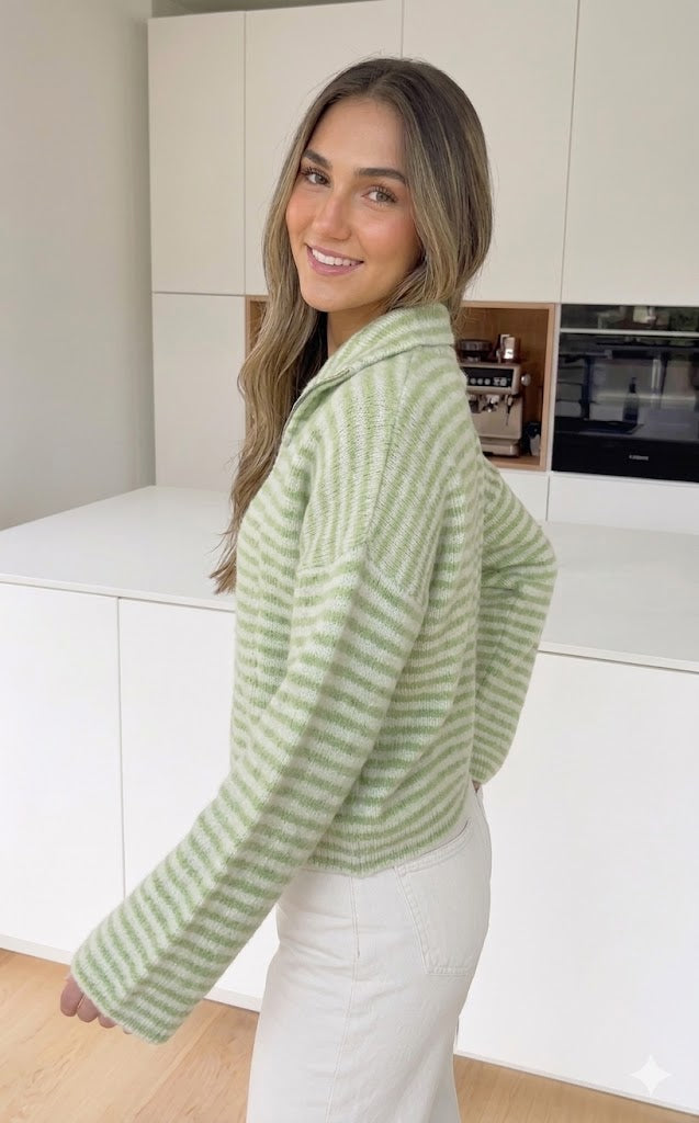 CARDIGAN DE PUNTO CON CREMALLERA COLOR VERDE LIMA